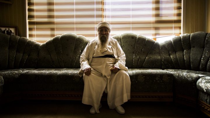  El líder espiritual yazidi, Baba Sheij,