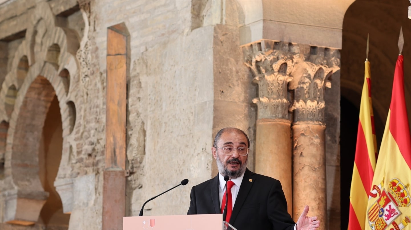 Javier Lambán interviene en la celebración del Día de Aragón, en el Palacio de la Aljafería