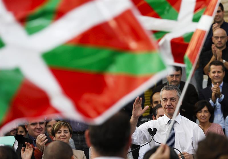 Las legislaturas en el País Vasco y Galicia arrancan sin posibilidad de bloqueo