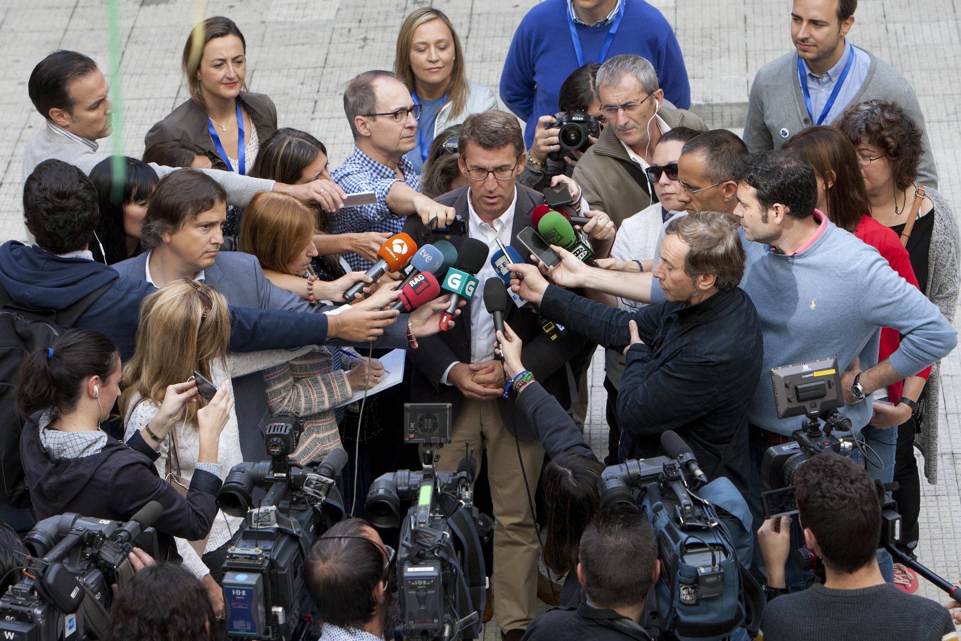 La participación en Galicia a las 17.00 horas es del 42,48%, similar a 2012