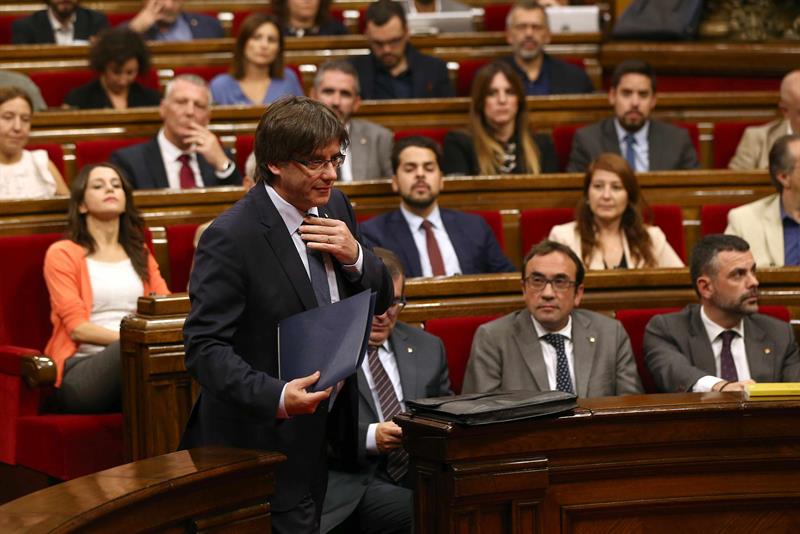 Puigdemont anuncia un referéndum en Cataluña para otoño de 2017