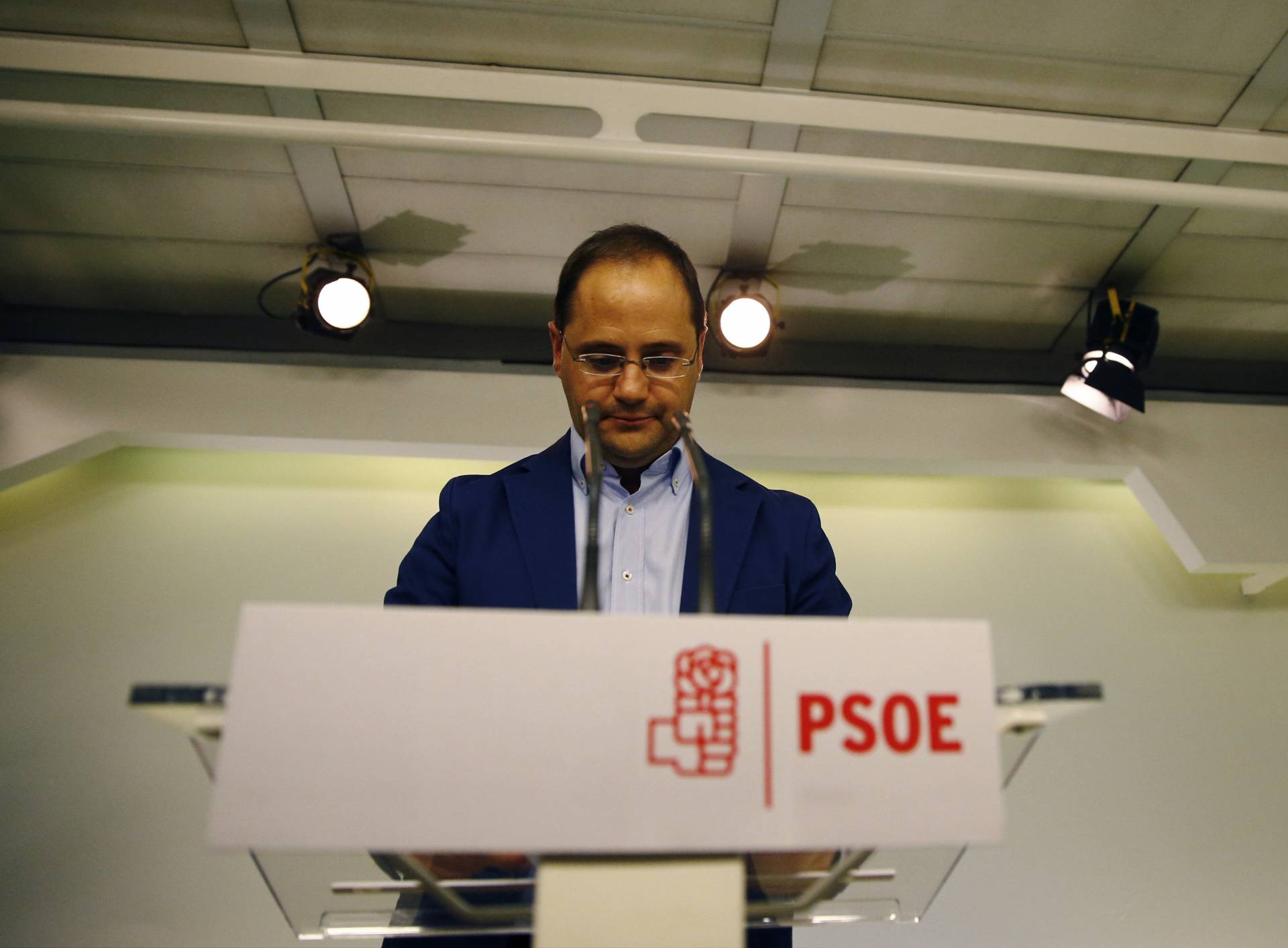 Luena acusa a los críticos de no querer la democracia en el PSOE