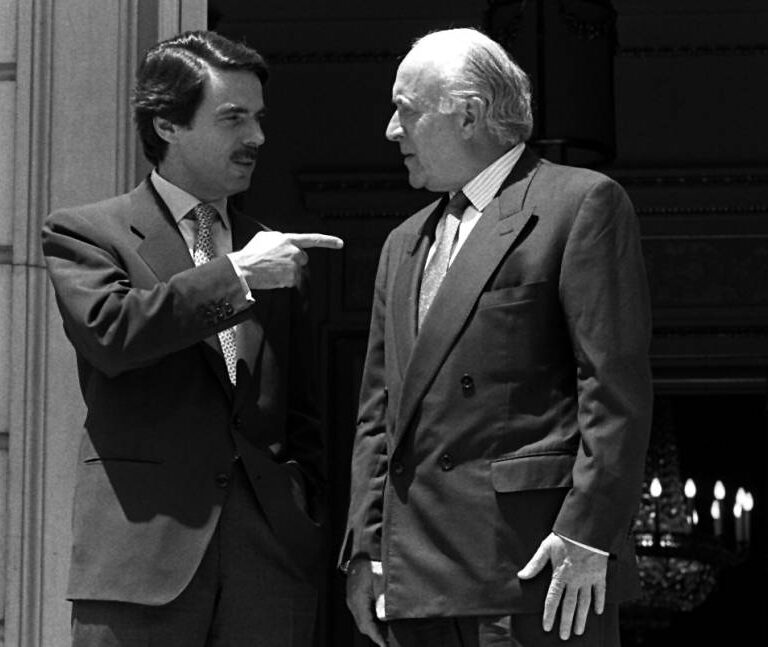 Cuando Aznar y el PP no dudaron en trasladar 190 miembros de ETA