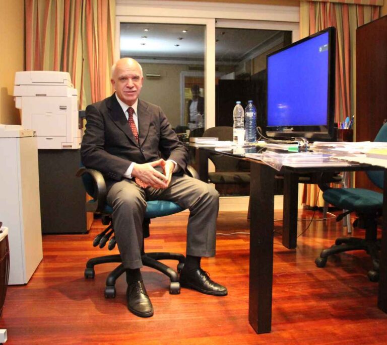 Los cuadros del 'prófugo de los ERE' esperan su 'sentencia' en un almacén de Girona