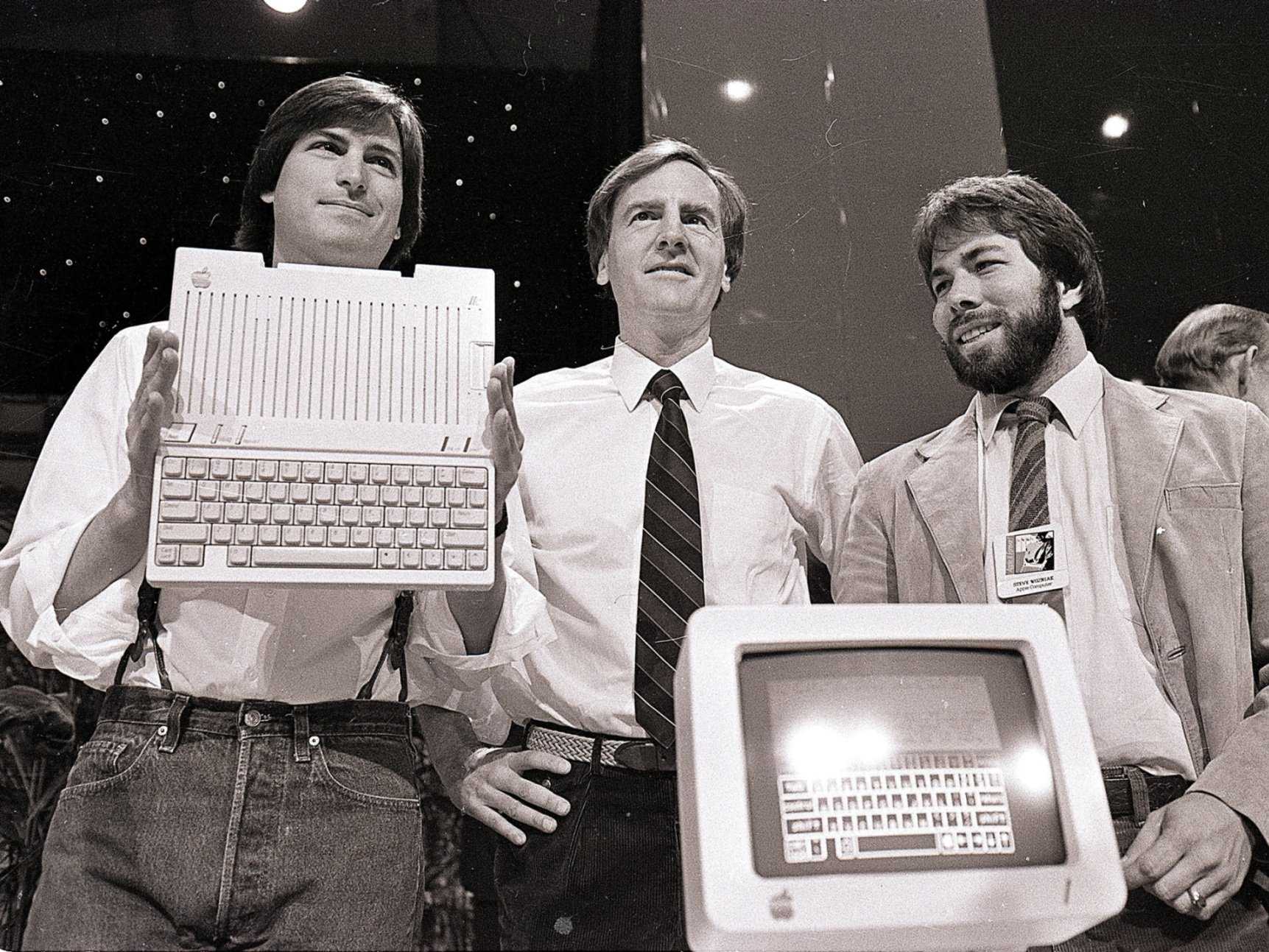 Directivos estrella... y estrellados: así fracasó John Sculley frente a Steve Jobs en Apple