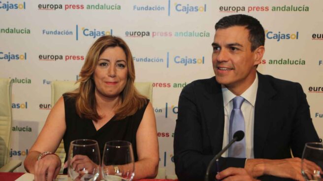 Susana Díaz y Pedro Sánchez, en un desayuno informativo.