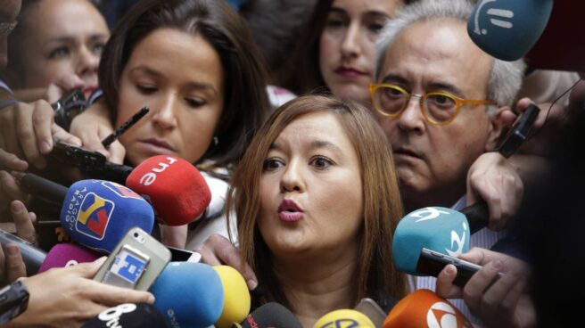 La 'sanchista' Bueno contra Verónica Pérez por la Secretaría Provincial en Sevilla