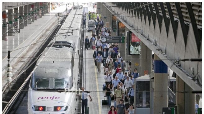 La liberalización del AVE Madrid-Valencia, un año aparcada en un cajón de Fomento