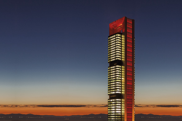 La Torre Cepsa de Madrid, propiedad de Pontegadea, la inmobiliaria de Amancio Ortega.