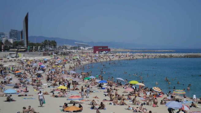 Las ‘dos Españas’ del turismo se dan la vuelta: ahora crecen las ciudades y cae el ‘sol y playa’