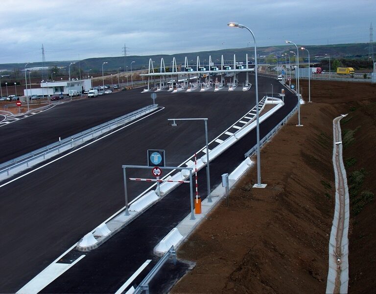 La bajada de las tarifas en las autopistas rescatadas dispara el tráfico al nivel de 2008