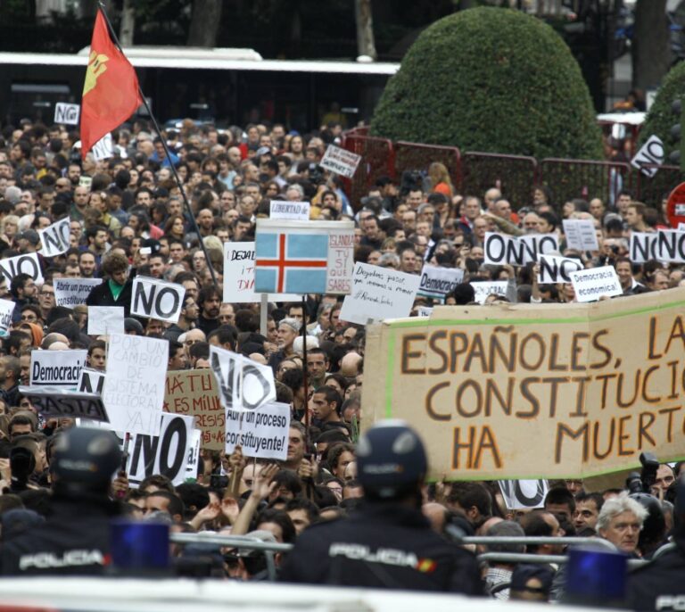 Rodea el Congreso: una convocatoria que cuestiona el "ilegítimo" régimen democrático