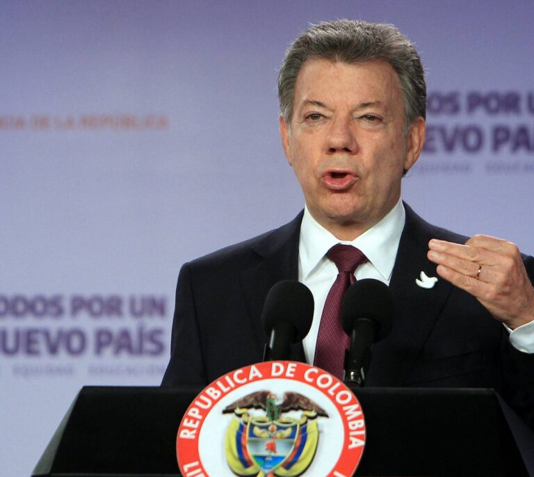 Gobierno y FARC anuncian un nuevo acuerdo de paz en Colombia