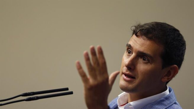 Albert Rivera visita a Javier Fernández en Asturias con la moción en Murcia de fondo