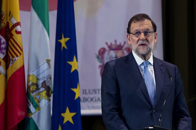 Rajoy, en privado: 'Estoy dispuesto a negociar mañana mismo con el PSOE'