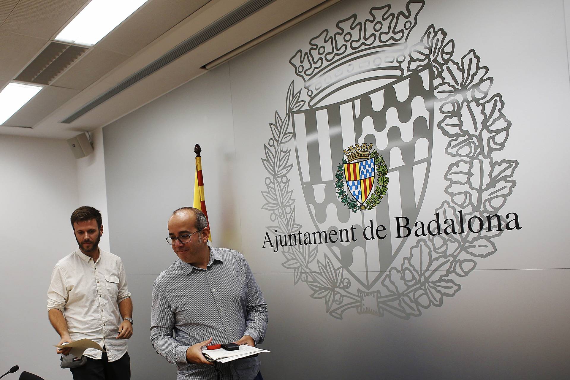 El Ayuntamiento de Badalona invoca ante el juez la libertad ideológica de la Constitución