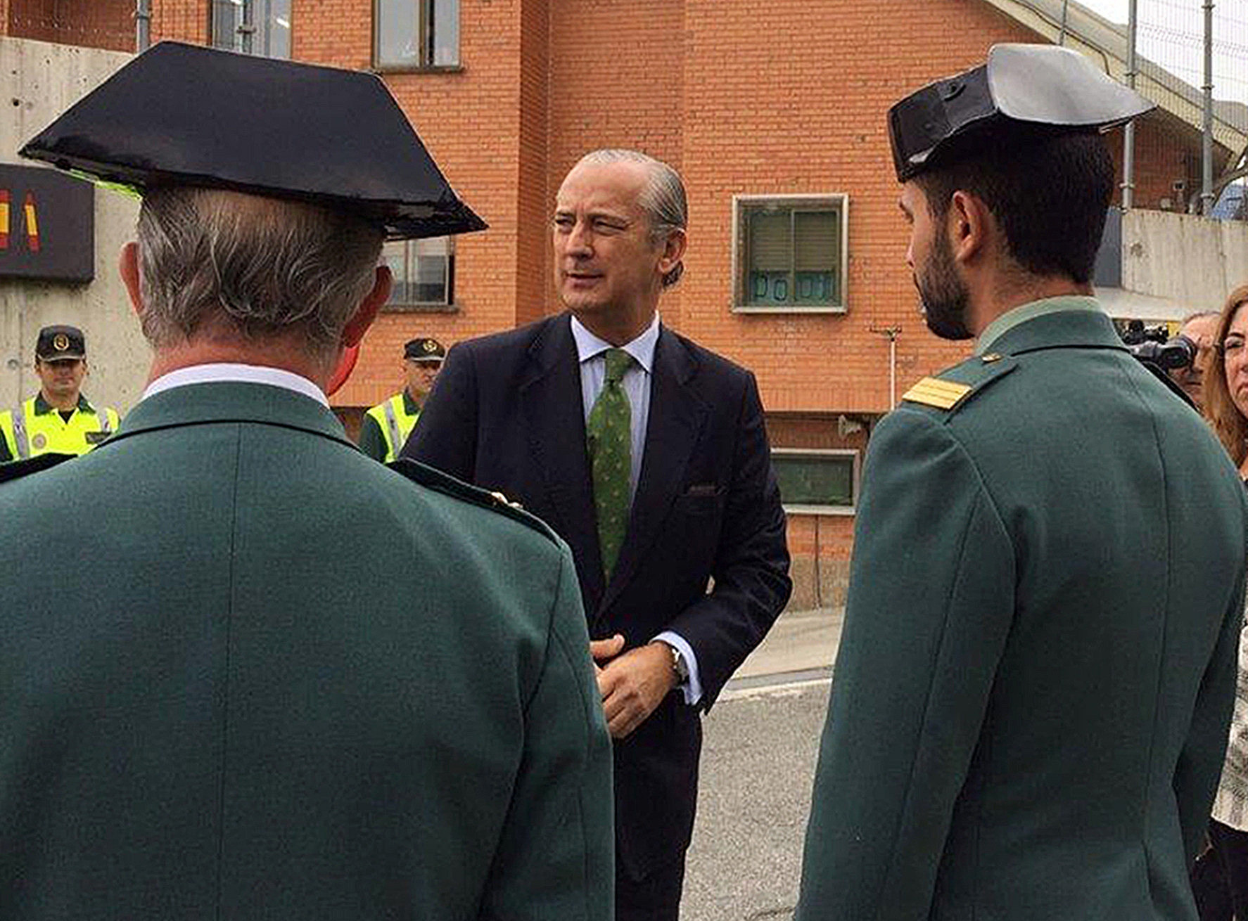 “Mi hijo sigue sin poder decir que su padre es guardia civil”