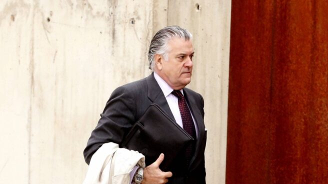 Bárcenas tiende la mano al PP con un duro interrogatorio a Correa