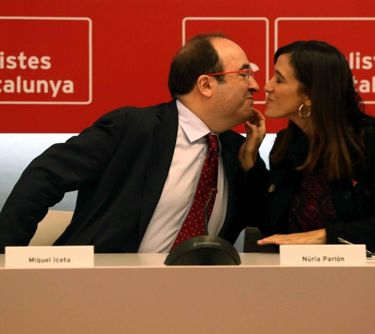 El PSC confirma el desafío al PSOE y la Gestora le acusa de "ruptura unilateral"