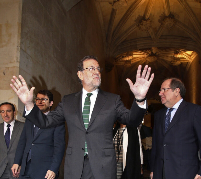 Rajoy negociará con el PSOE su acuerdo con Rivera y ceder partidas en Presupuestos