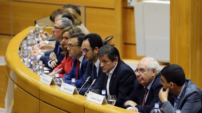 Fernández fracasa en su intento de cambiar el 'no' de Iceta a Rajoy