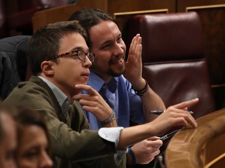 Ana Pastor llama la atención a Iglesias por la protesta contra Fernández Díaz