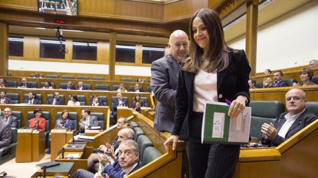 Bakartxo Tejeria, reelegida presidenta del Parlamento Vasco. Bakartxo Tejeria, reelegida presidenta del Parlamento Vasco.