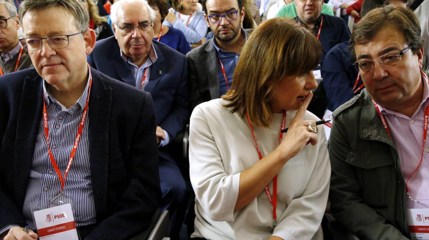 Armengol, entre Ximo Puig y Fernández Vara en el Comité Federal del PSOE.