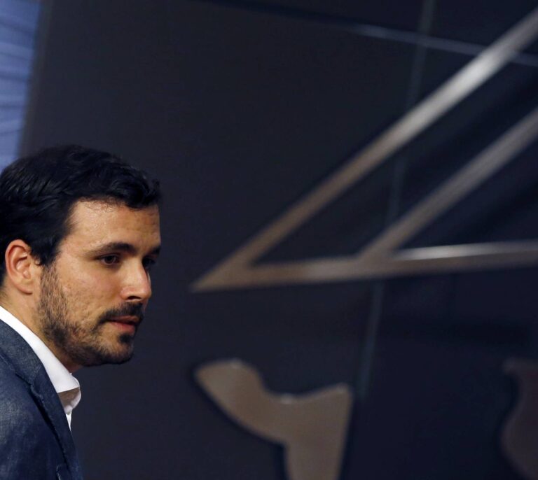 Garzón critica la "falta de respeto" de algunos dirigentes de Podemos