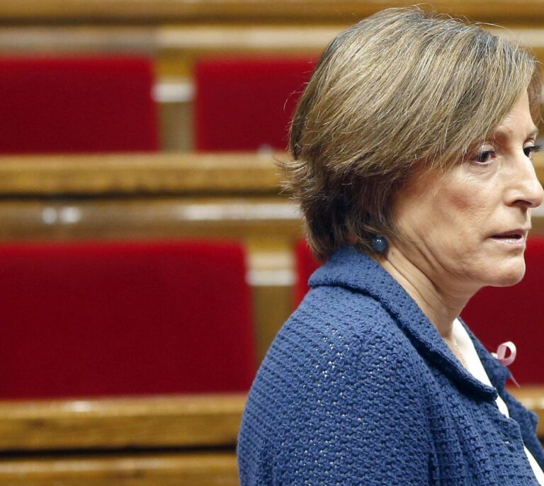 El TC avala su facultad para suspender a cargos públicos por ocho votos a tres