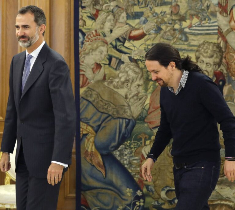 El PSOE marca distancias con Podemos por la cacerolada al Rey: "Nosotros tenemos sentido de Estado"