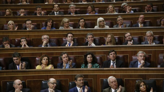 ¿Dónde están los ministros del PP que cesaron tras la moción de censura de Sánchez?