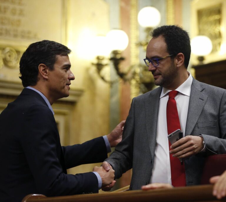 El PSOE recupera a Antonio Hernando cuatro años después de su dimisión