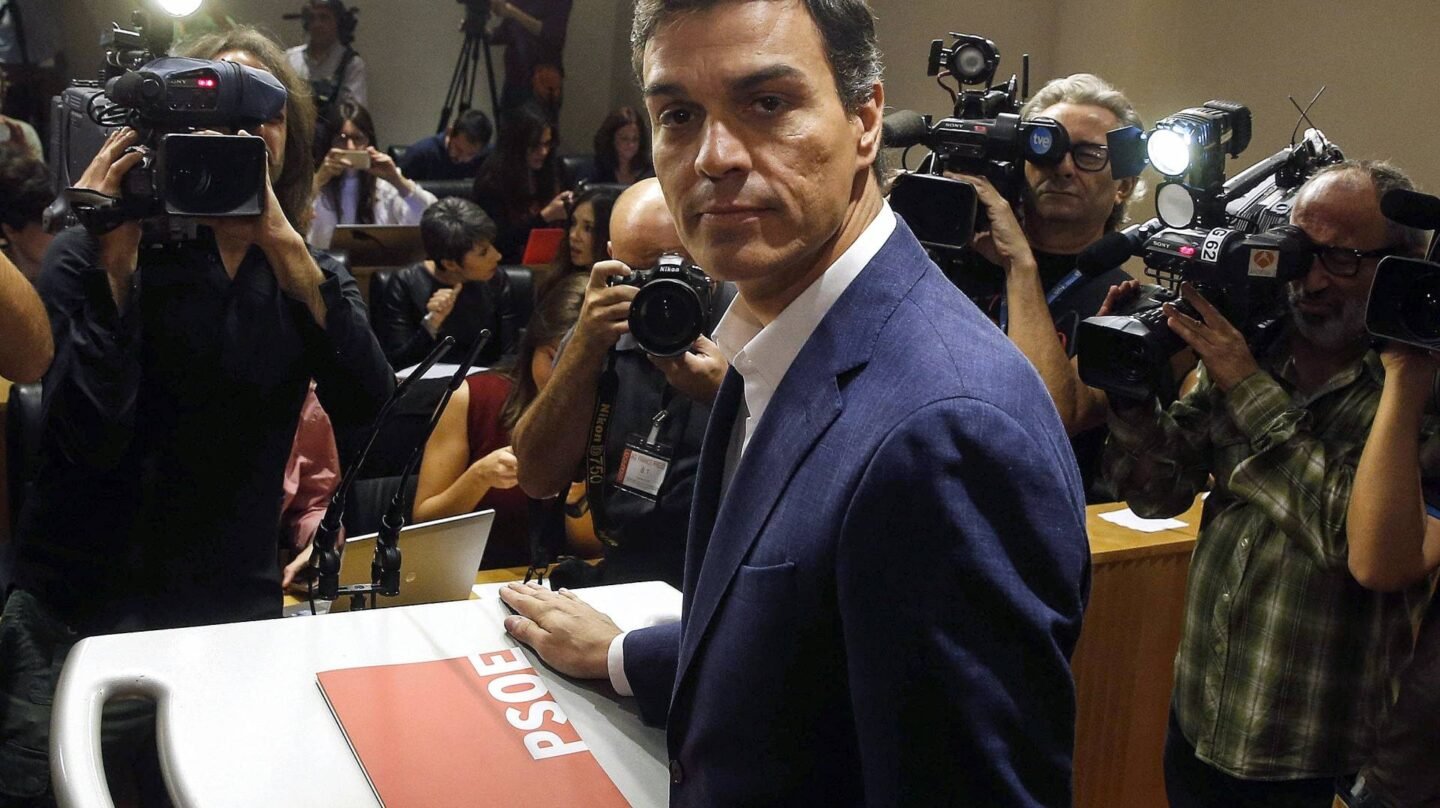 Pedro Sánchez anuncia que deja el escaño.