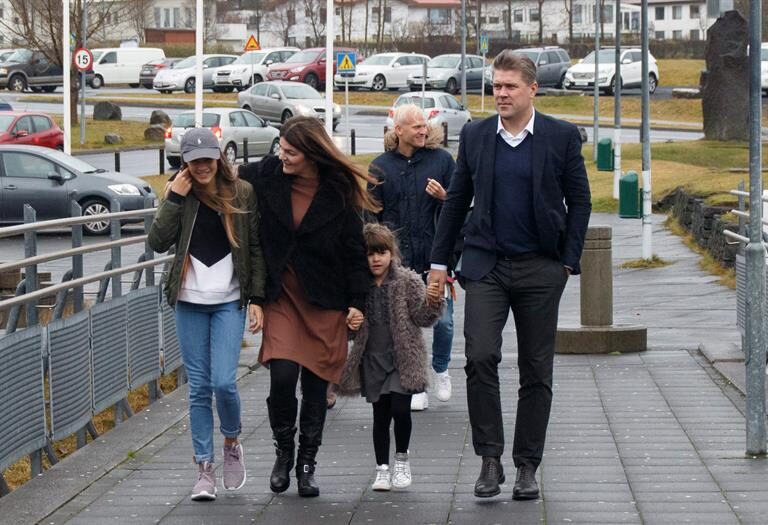 Los conservadores vencen en Islandia; los piratas, terceros