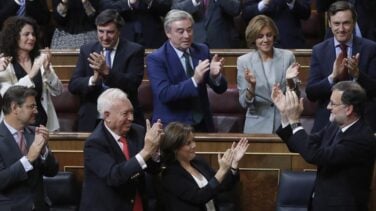 Rajoy, ya investido, endurece su discurso para advertir que no "traicionará" su proyecto