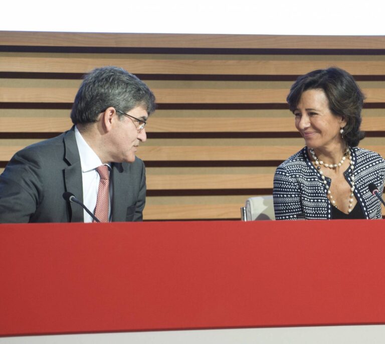 La lucha interna de Santander contra el blanqueo: 118.453 investigaciones en un año