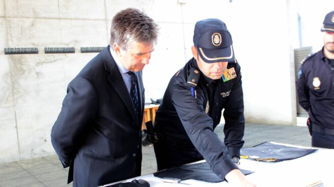 Denunciados dos mandos policiales por desoír la jornada laboral que exige la UE