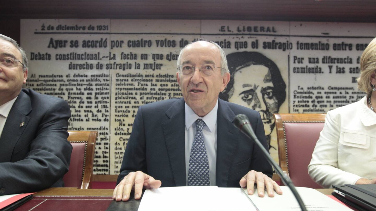 El ex gobernador del Banco de España Miguel Ángel Fernández Ordóñez en sede parlamentaria.