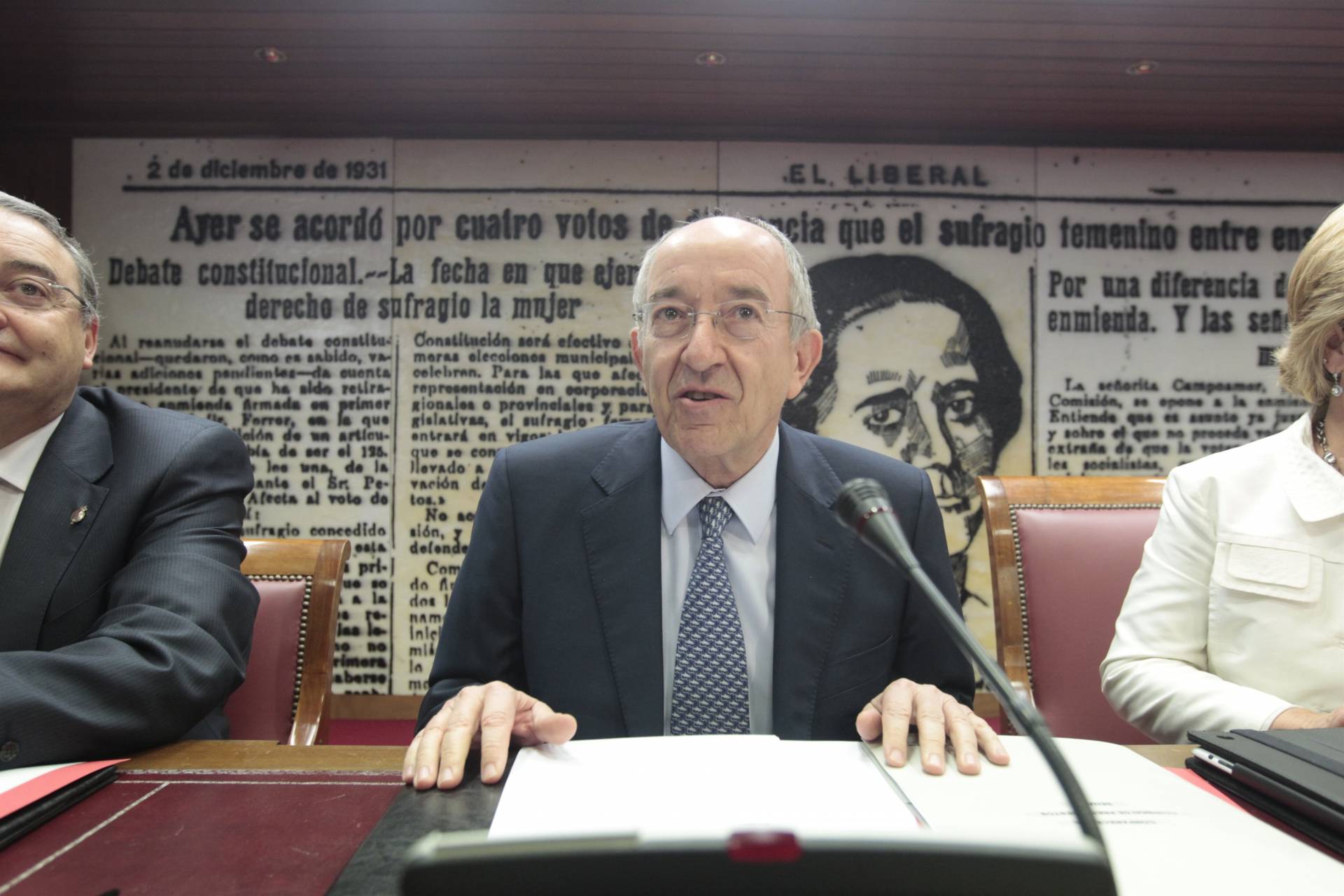 El ex gobernador del Banco de España Miguel Ángel Fernández Ordóñez en sede parlamentaria.