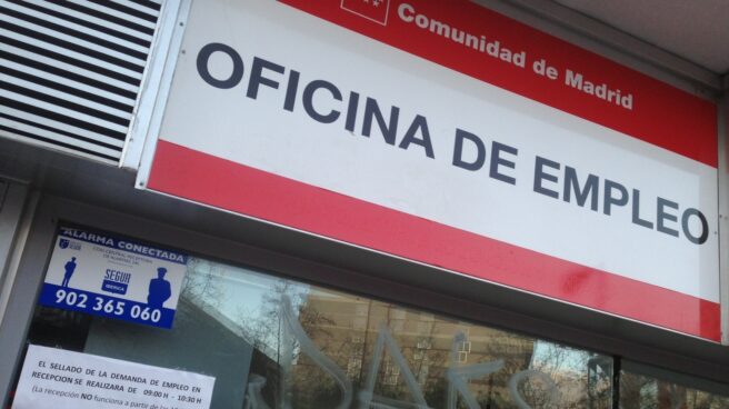 Paro. Oficina INEM Fachada de una oficina del empleo.
