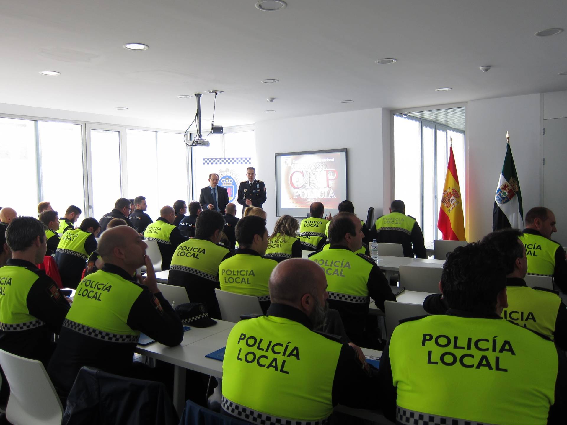 Reunión de policías locales.