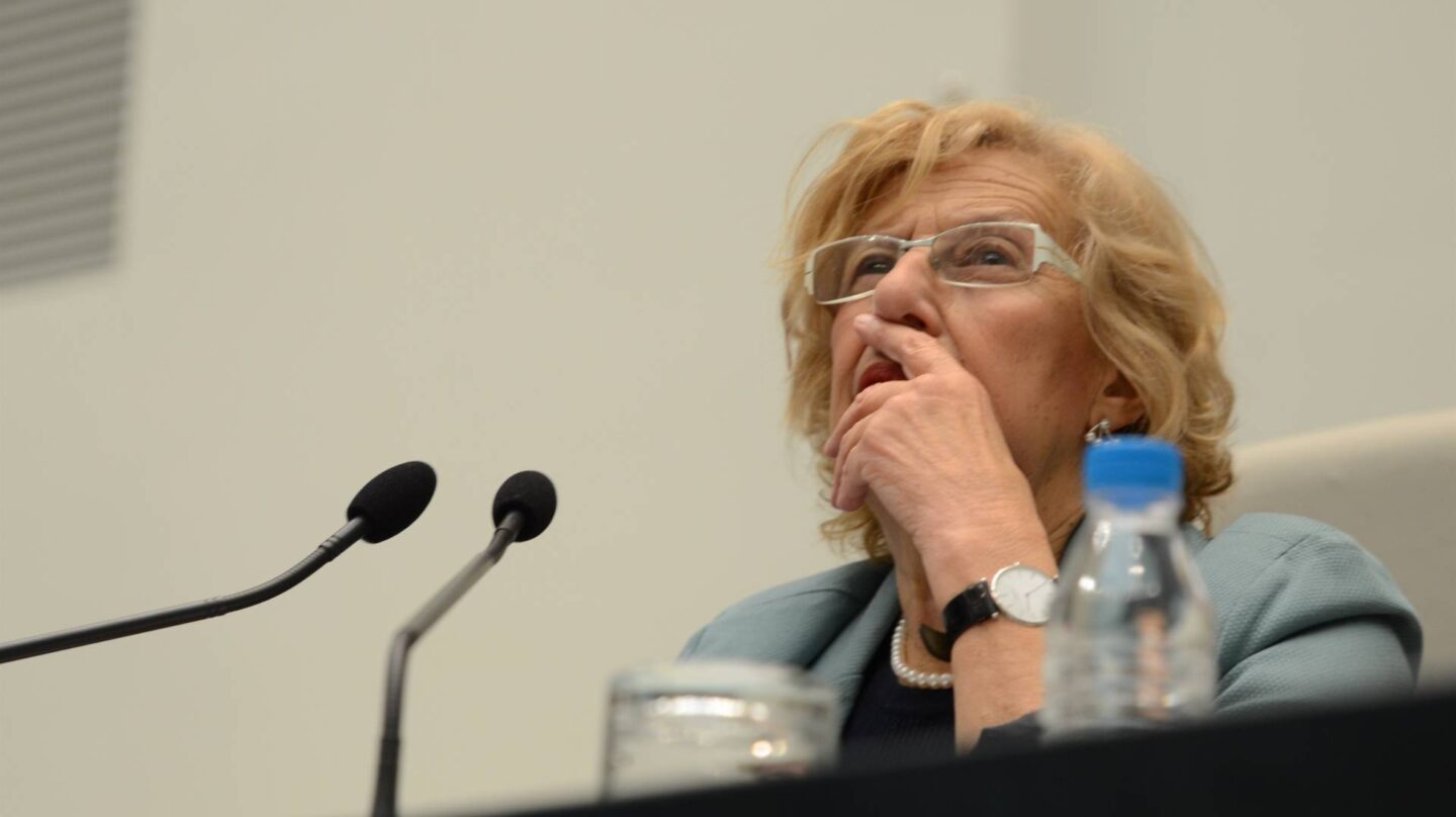La alcaldesa de Madrid, Manuela Carmena, durante un pleno del Ayuntamiento.