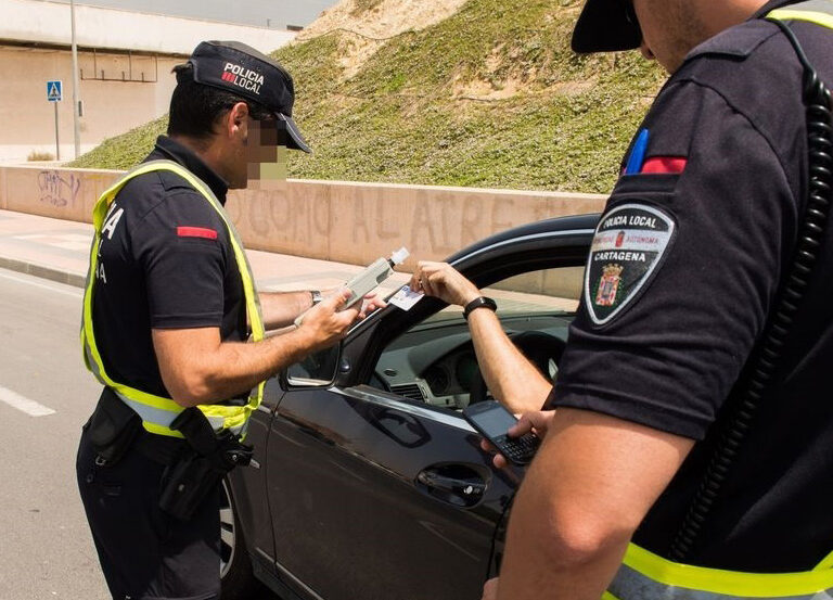 Pillado en Madrid con 370.000 euros en el maletero en un control de alcoholemia