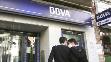 Las consultoras buscarán recolocar a los despidos de BBVA y CaixaBank en finanzas y seguros