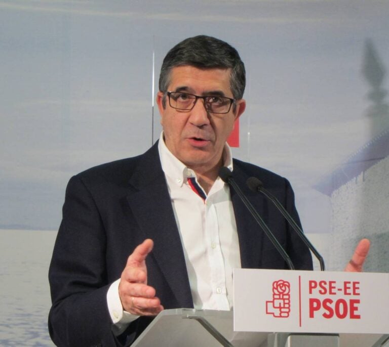 El TC anula la decisión del Gobierno vasco de devolver la paga de navidad a sus funcionarios