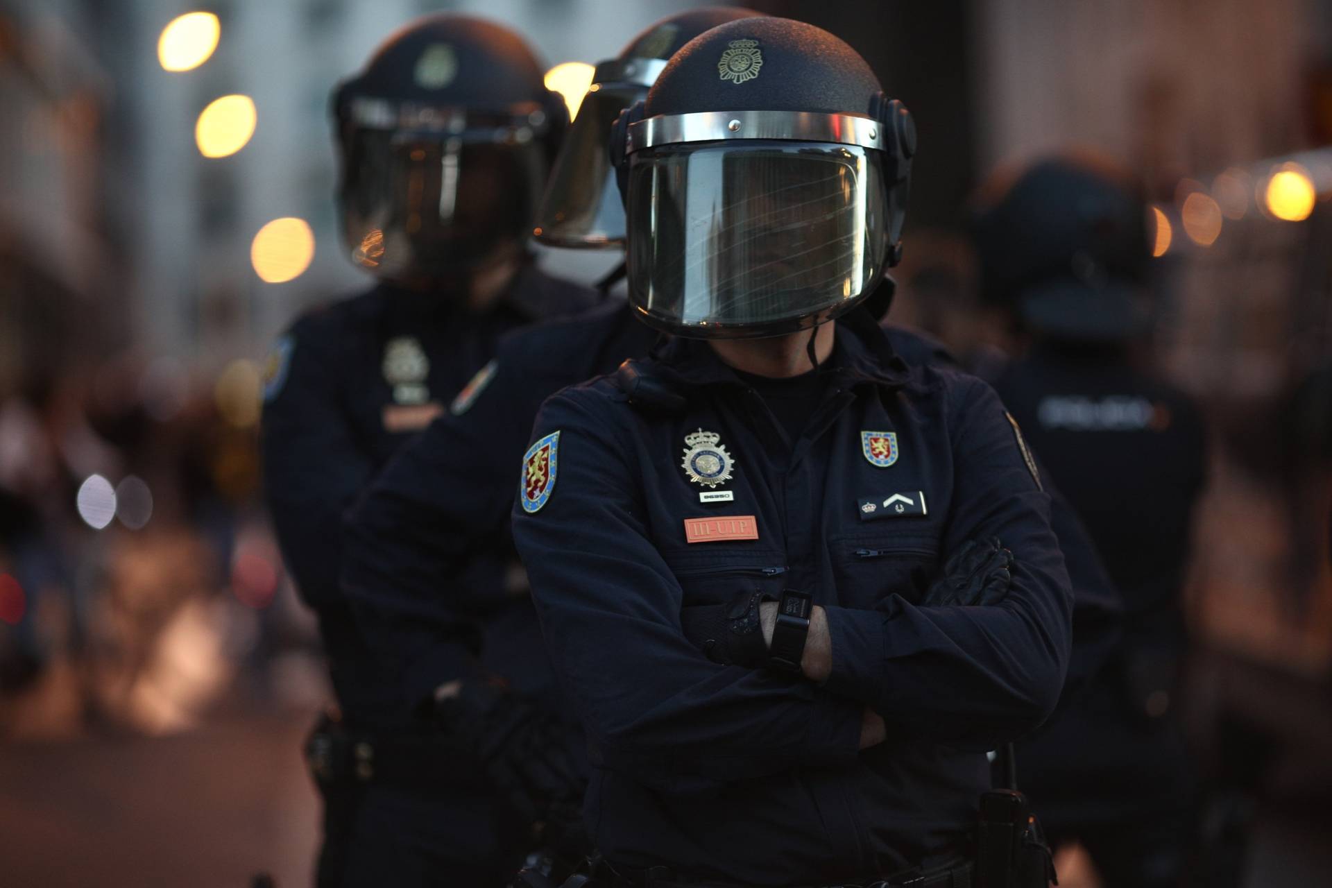 Un agente de policía durante la manifestación de Rodea el Congreso.