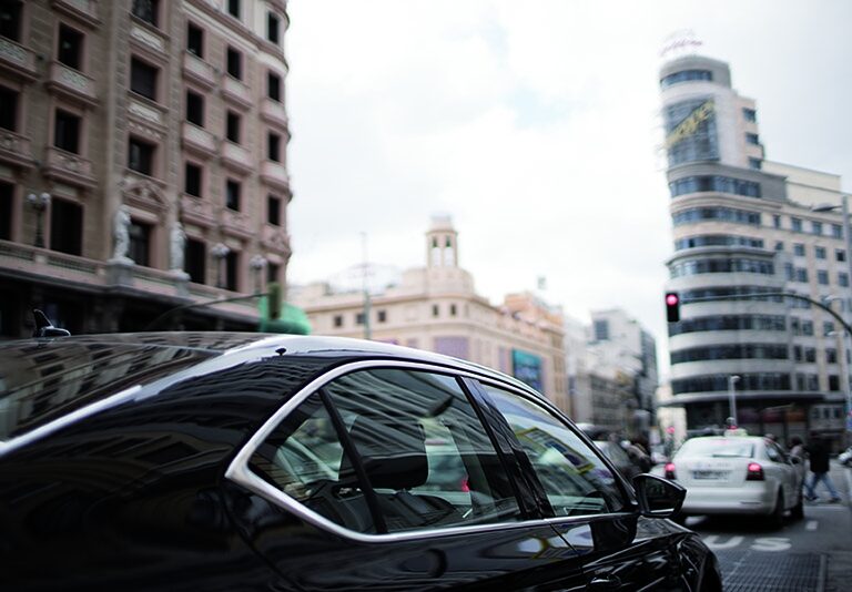 Uber da otro golpe al taxi y lanza en Madrid un nuevo servicio para empresas
