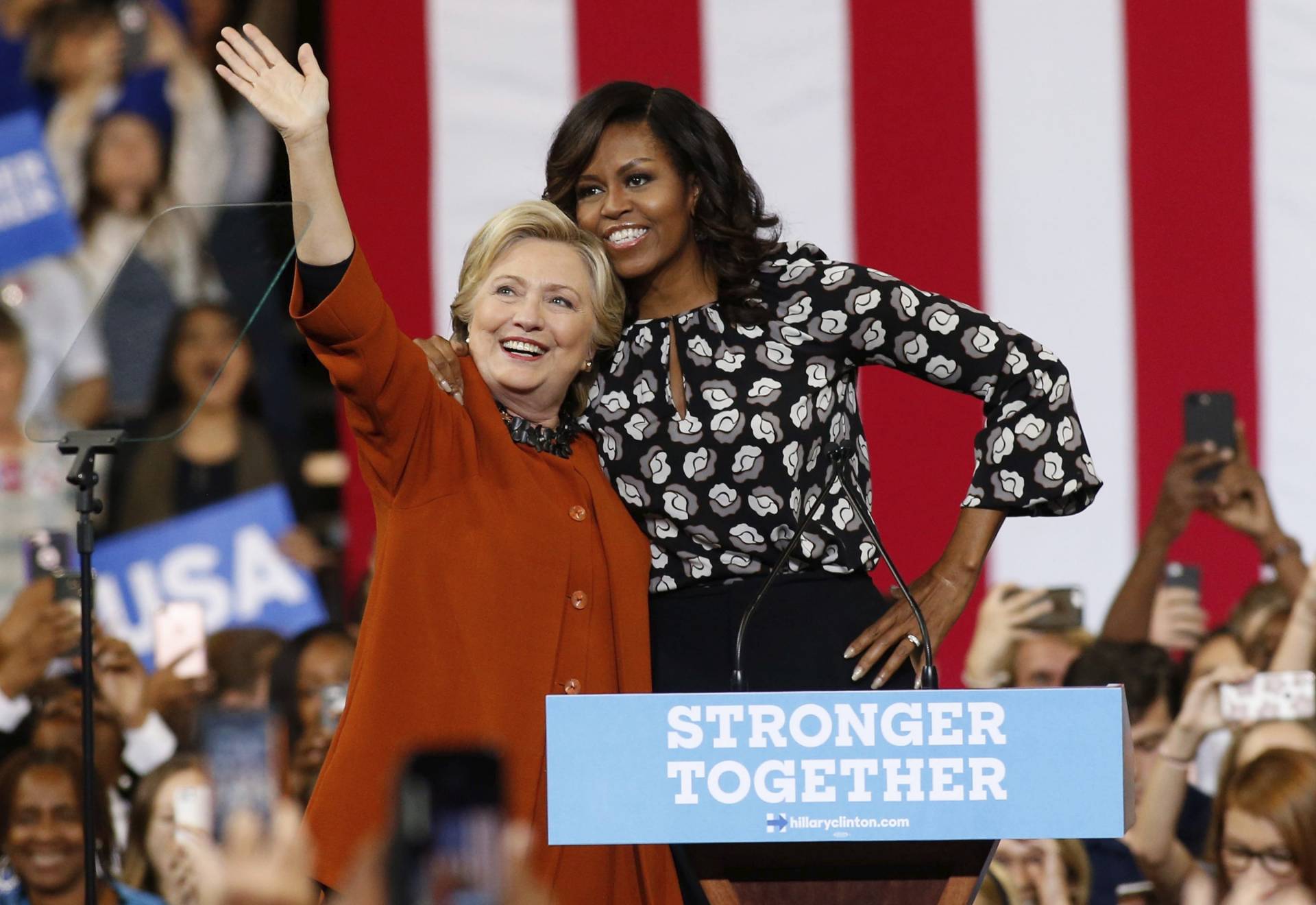 Hillary Clinton y Michelle Obama