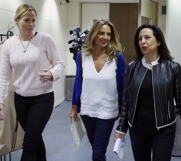 El PSOE multa con 600 euros a los diputados que votaron 'no' a Rajoy